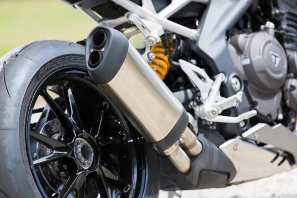 試駕凱旋大青蛙摩托車，真香現場