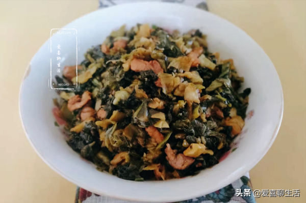 這菜醃一醃比新鮮的還好吃,加肉一起炒鮮美極了,鈣含量還特別高 這菜醃一醃比新鮮的還好吃,加肉一起炒鮮美極了,鈣含量還特別高