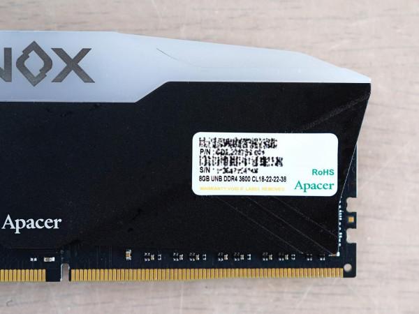 1.2m小桌子能放點啥?分享桌上好物,和一臺輕度RGB主機 1.2m小桌子能放點啥?分享桌上好物,和一臺輕度RGB主機