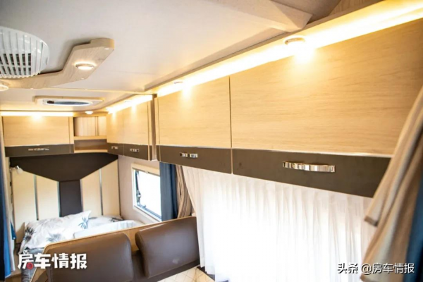 全新下線的國產房車,價格不變水電升級,配2.3米雙人床同類最大 全新下線的國產房車,價格不變水電升級,配2.3米雙人床同類最大