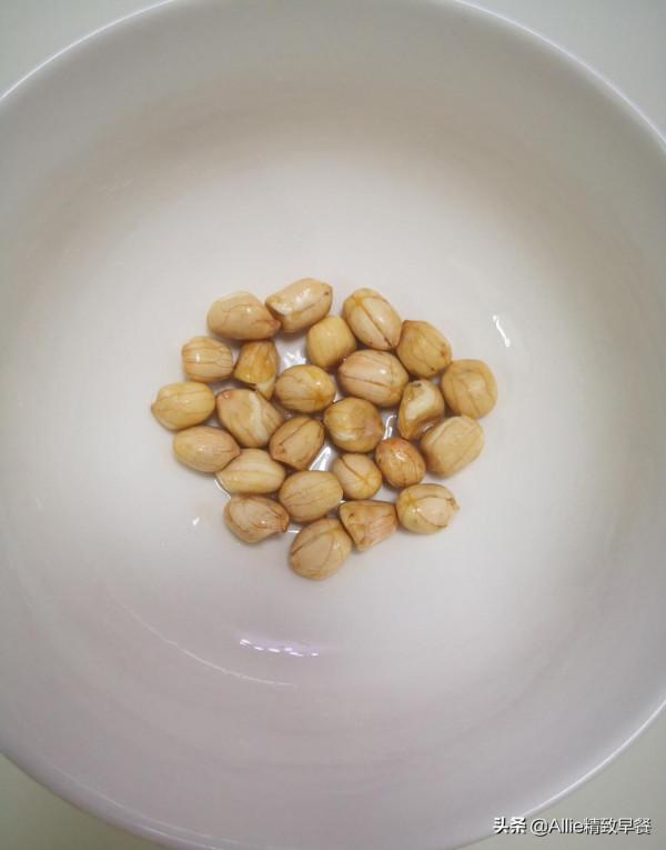 八寶飯的升級版，用雜糧搭配這幾樣，香甜軟糯又飽腹，成品真好看