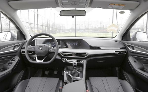 8萬預算買家用車,這3款建議首選,銷量好、品質高,而且很省油! 8萬預算買家用車,這3款建議首選,銷量好、品質高,而且很省油!