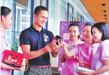 首個使用支付寶收款的小夥，如今已身價千萬，坐擁40家連鎖店