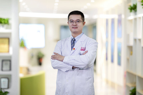 “微創”就是手術切口小，而且越小越好？醫生：微創手術並非萬能