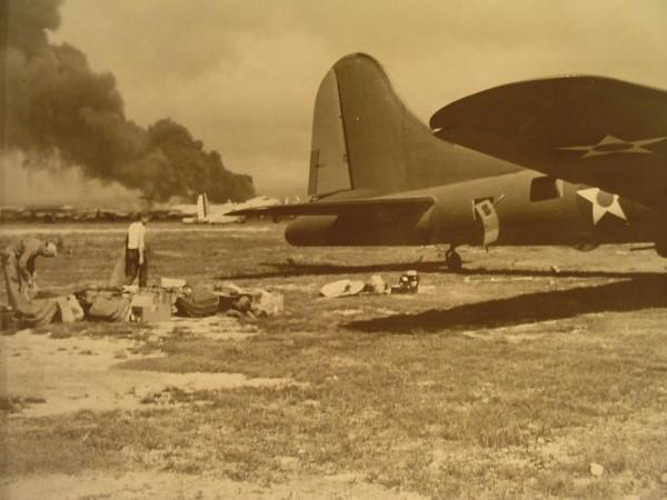 偷襲珍珠港之滿目瘡痍的機場（組圖）
