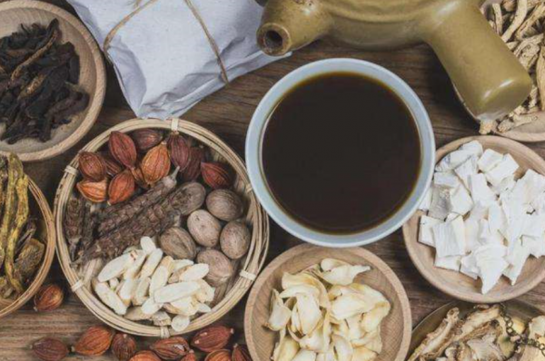 中醫養生 &vert; 舌頭有裂紋該滋陰了
