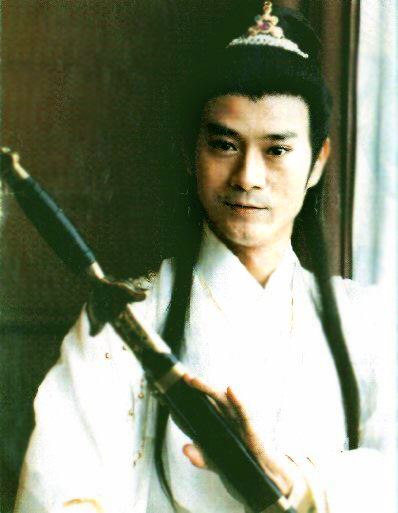 不容易的星二代，有人將父親告上法庭有人諒解，還有人刪爸爸微信