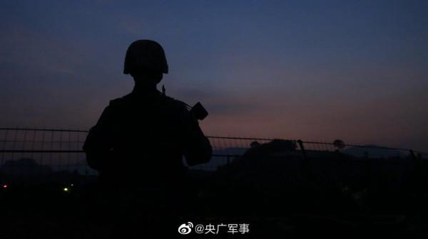 陸軍第75集團軍某旅開展多項訓練