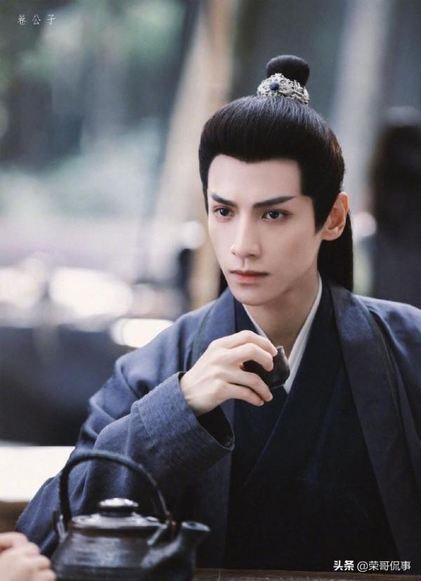 古裝上“驚為天人”的男演員，我只服這4位！一出場就讓人驚豔