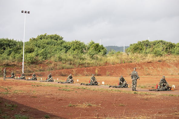 秋冬時節，火箭軍官兵打響“年終大考”第一槍