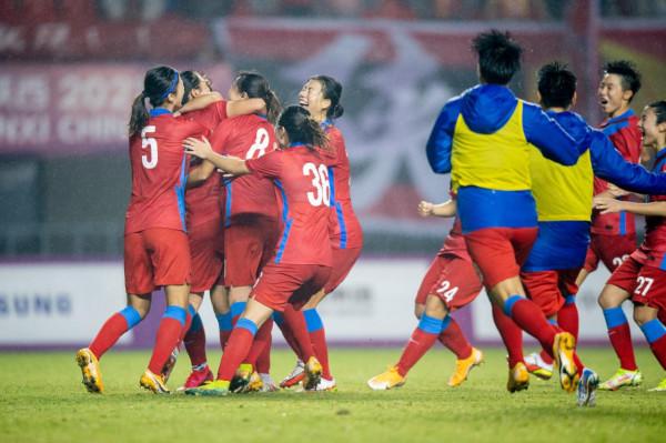 足球——女子成年組半決賽:上海隊晉級決賽 足球——女子成年組半決賽:上海隊晉級決賽