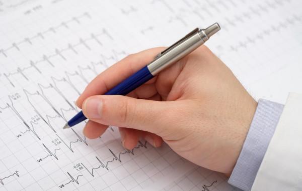 出現心臟早搏，感覺心臟在“狂跳”，有生命危險嗎？