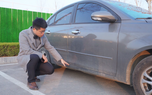 「凡爾賽長測18」凡爾賽的車門是否真的容易蹭髒褲腿？