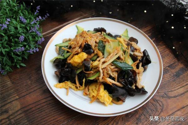 這5種食材放到一起炒，是北方的一道經典下飯菜，節日家宴受歡迎