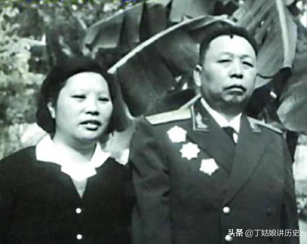 1960年,詹才芳中將路過南京,許世友敬了個軍禮:熱烈歡迎老首長 1960年,詹才芳中將路過南京,許世友敬了個軍禮:熱烈歡迎老首長