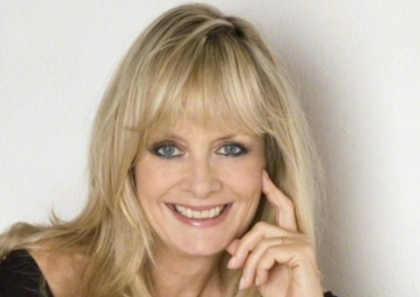 6年前,90後四川小夥楊灘,娶了80後英國女歌手,後來過得好嗎? 6年前,90後四川小夥楊灘,娶了80後英國女歌手,後來過得好嗎?