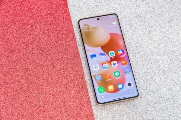 能讓無數女生心動 公認自拍美且自然的四款高顏值手機 能讓無數女生心動 公認自拍美且自然的四款高顏值手機