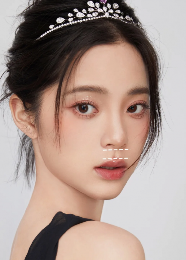 人中長、面中長，如何化妝不顯老？