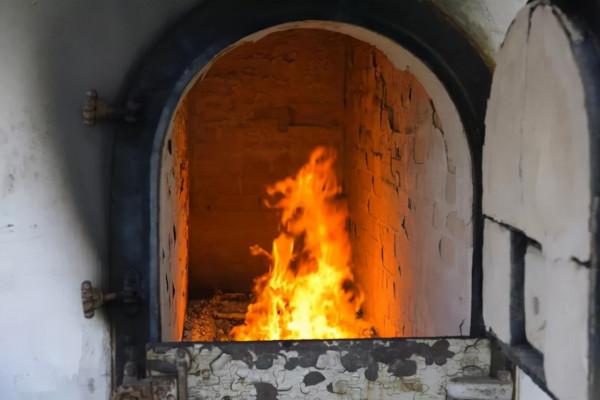 人在火化時會經歷什麼?骨灰之中有人體基因嗎? 人在火化時會經歷什麼?骨灰之中有人體基因嗎?