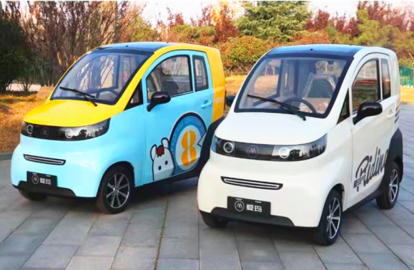 2款低速新能源汽車，最大續航170公里，提供2年或3萬公里質保