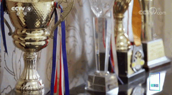 奪冠了！國產&OpenCurlyDoubleQuote;普通孩子&rdquo;蘇翊鳴，為啥能一路&OpenCurlyDoubleQuote;摔&rdquo;出金牌？