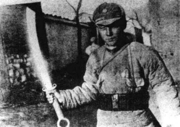 25000多人的部隊，裝備輕機槍500多挺，這是什麼水平？