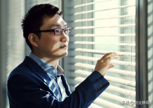 張一鳴、黃崢、王小川：卸得下權力，退不去江湖