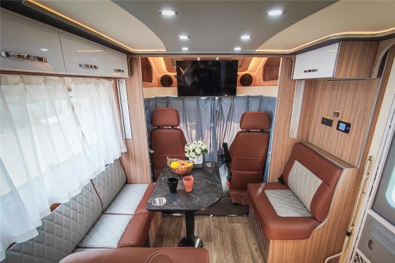 安全第一不是口號！價值五十萬的房車值不值？新依途T600風尚房車