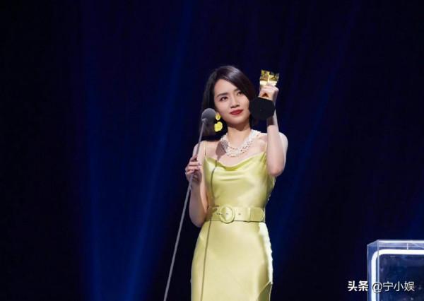 一場音樂盛典8位明星遭遇尷尬，暴露娛樂圈三大真實現狀