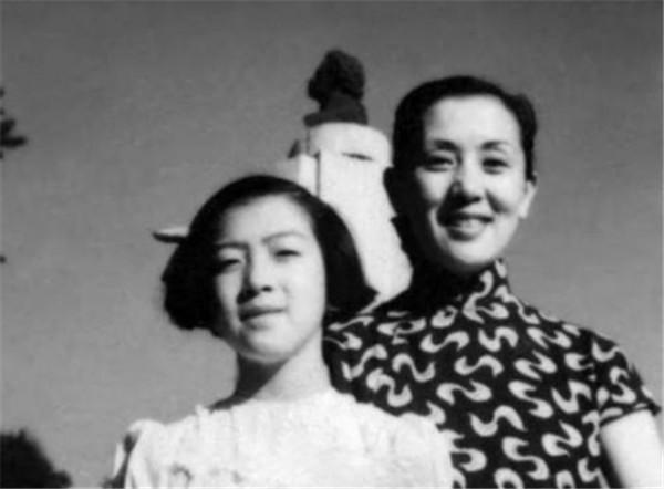 姚姚：母親多次婚變，男友自盡，兒子被迫送人，31歲帶著遺憾離世