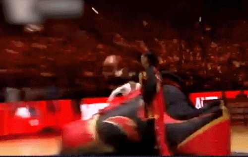 聯盟第一!三分命中率57.4%!別忘了,他可是兩屆扣籃王 聯盟第一!三分命中率57.4%!別忘了,他可是兩屆扣籃王