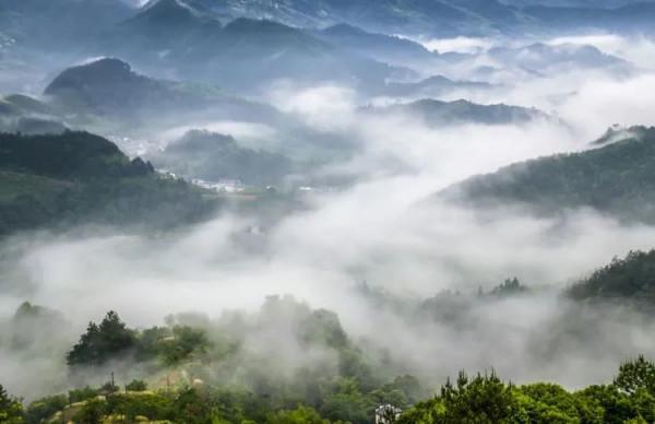 這些“雲端上”的古村落,正過著神仙般的日子,沿途就像走在畫裡 這些“雲端上”的古村落,正過著神仙般的日子,沿途就像走在畫裡