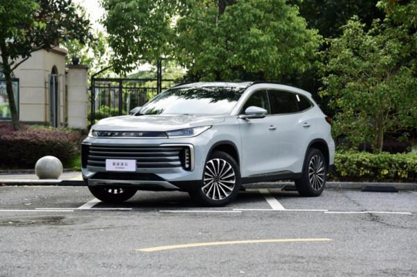 兩驅選星睿PRO,四驅就買最頂配,星途凌雲400T價格厚不厚道? 兩驅選星睿PRO,四驅就買最頂配,星途凌雲400T價格厚不厚道?