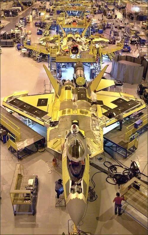 殲35為何能擊敗殲20與鶻鷹，贏得艦載四代機的桂冠？