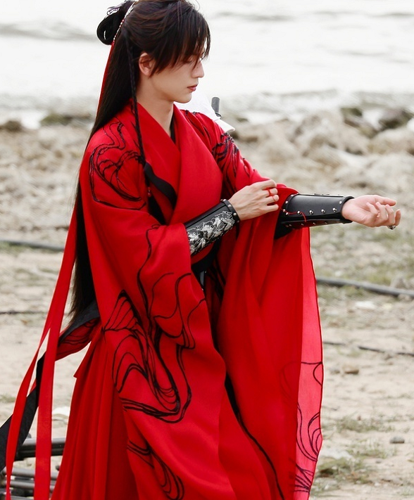 《吉星高照》氣走導演可信嗎？改名叫《凶多吉少》可能更應景