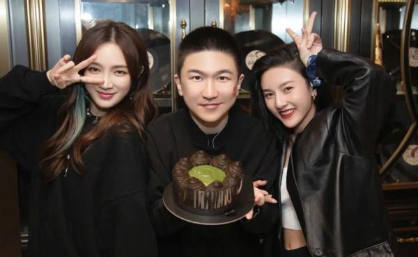 張藝謀兒子出道?紀凌塵女友?張大大朋友圈?新仙劍路透? 張藝謀兒子出道?紀凌塵女友?張大大朋友圈?新仙劍路透?