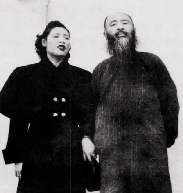 張大千教學生徐雯波學畫,6年後娶她,送她一幅畫賣了4377萬 張大千教學生徐雯波學畫,6年後娶她,送她一幅畫賣了4377萬