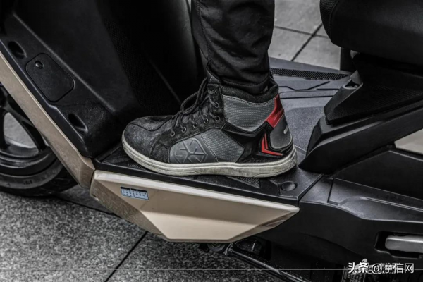 高顏帶感又好用——光陽Racing X150測評 高顏帶感又好用——光陽Racing X150測評