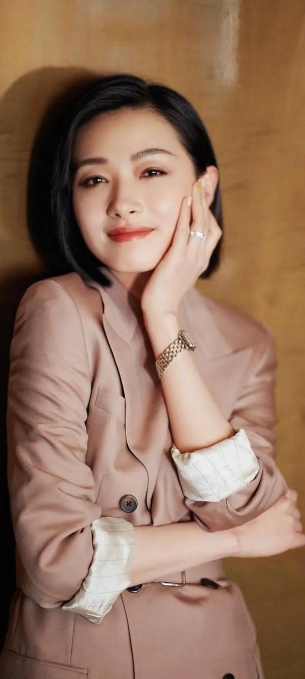 演員萬茜寫真集