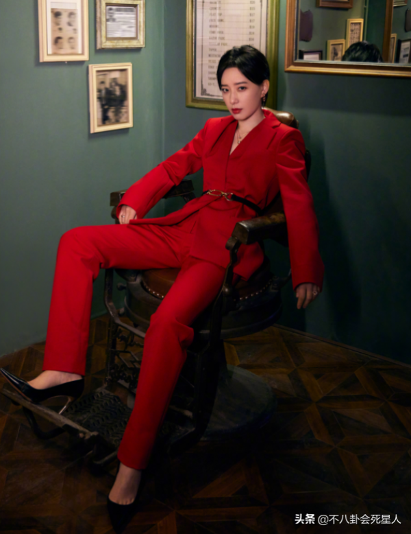 央視元宵女星PK：毛曉彤贏了金晨，萬茜&OpenCurlyDoubleQuote;敗&rdquo;在服裝上