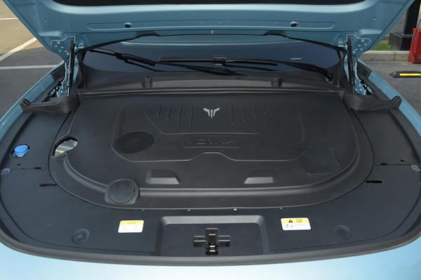 嵐圖FREE：四驅增程版SUV，百公里加速時間4&period;5s，你心動了嗎？