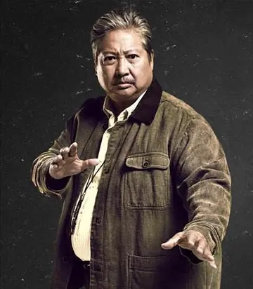 洪金寶為捧紅錢嘉樂，請了半個武指圈幫忙，卻被反派搶走風頭