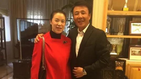 王楠的故事：世乒賽三連冠第一人，曾患癌症，大八歲老公不離不棄