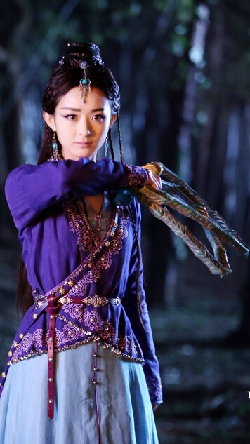 紫衣別瞎穿,這6位的紫衣高貴典雅,冷酷有氣度,個個翩翩佳公子 紫衣別瞎穿,這6位的紫衣高貴典雅,冷酷有氣度,個個翩翩佳公子