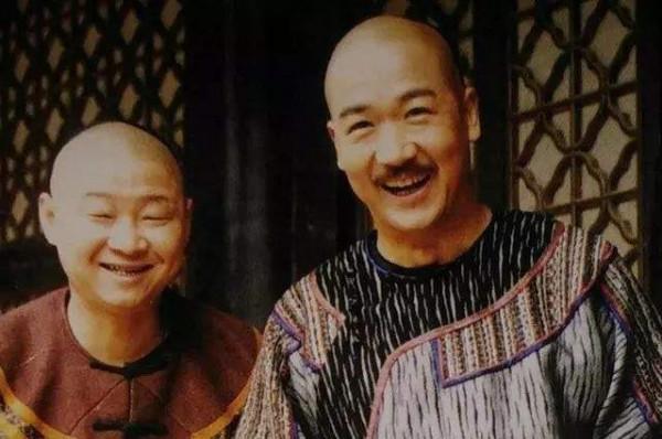 不靠顏值靠才華，這6位長相一般的男演員，媳婦一個比一個漂亮