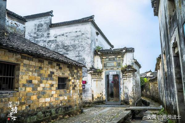 國內8個適合養老的安逸小鎮,環境好,景色美,藏著愜意的舊時光 國內8個適合養老的安逸小鎮,環境好,景色美,藏著愜意的舊時光