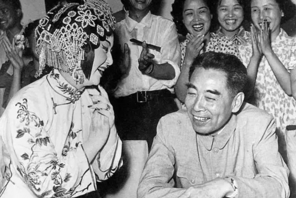 演員金迪：有幸，周總理近10次接見我，後來我52歲建立深圳衛視