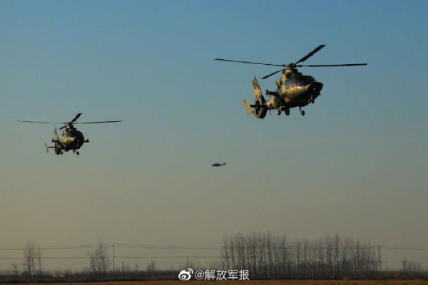 看不夠！陸航直升機訓練酷圖