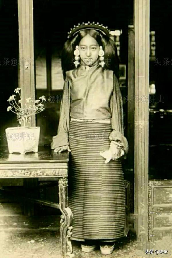 23張罕見照：慈禧坐兒媳婦中間，貴婦酷似女明星，日軍推倒國父像