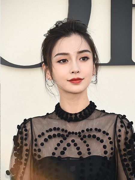 楊穎賴冠霖新劇上映，年齡相差過大惹爭議，網友：有被噁心到了